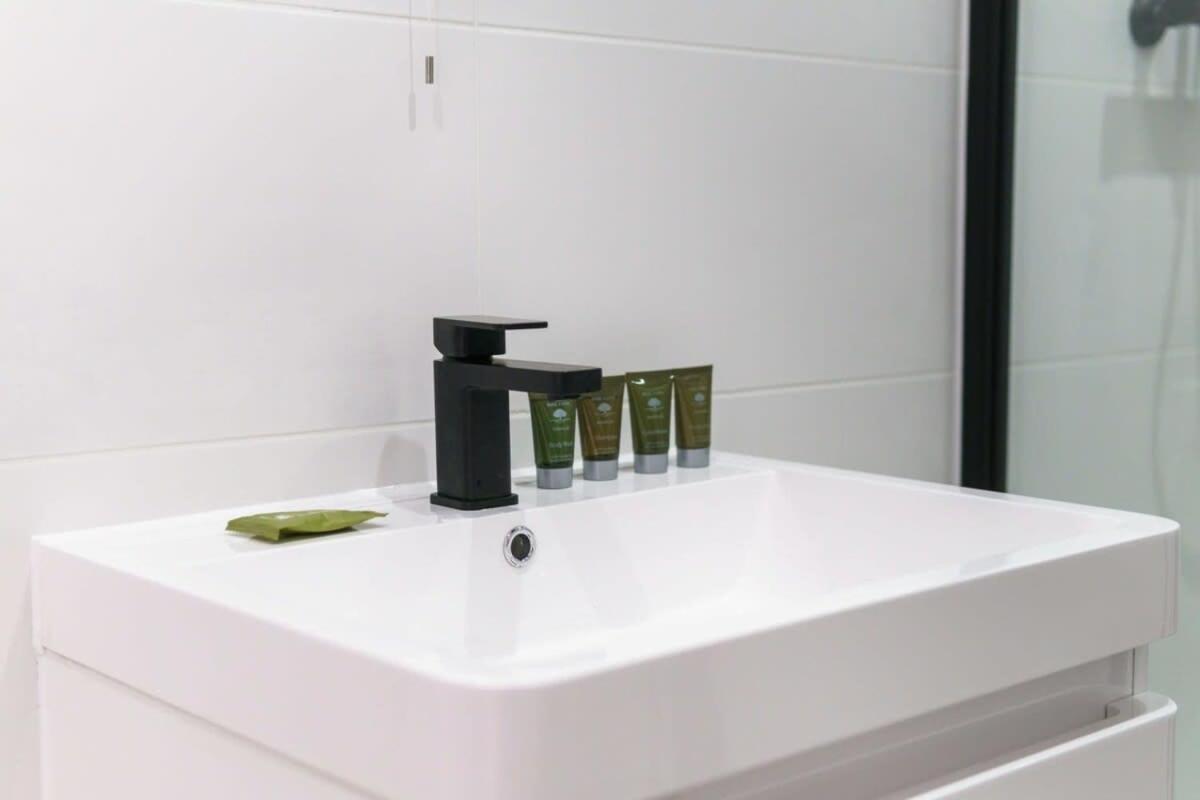 Modern 1 Bedroom Apartment In Preston Centre Dış mekan fotoğraf