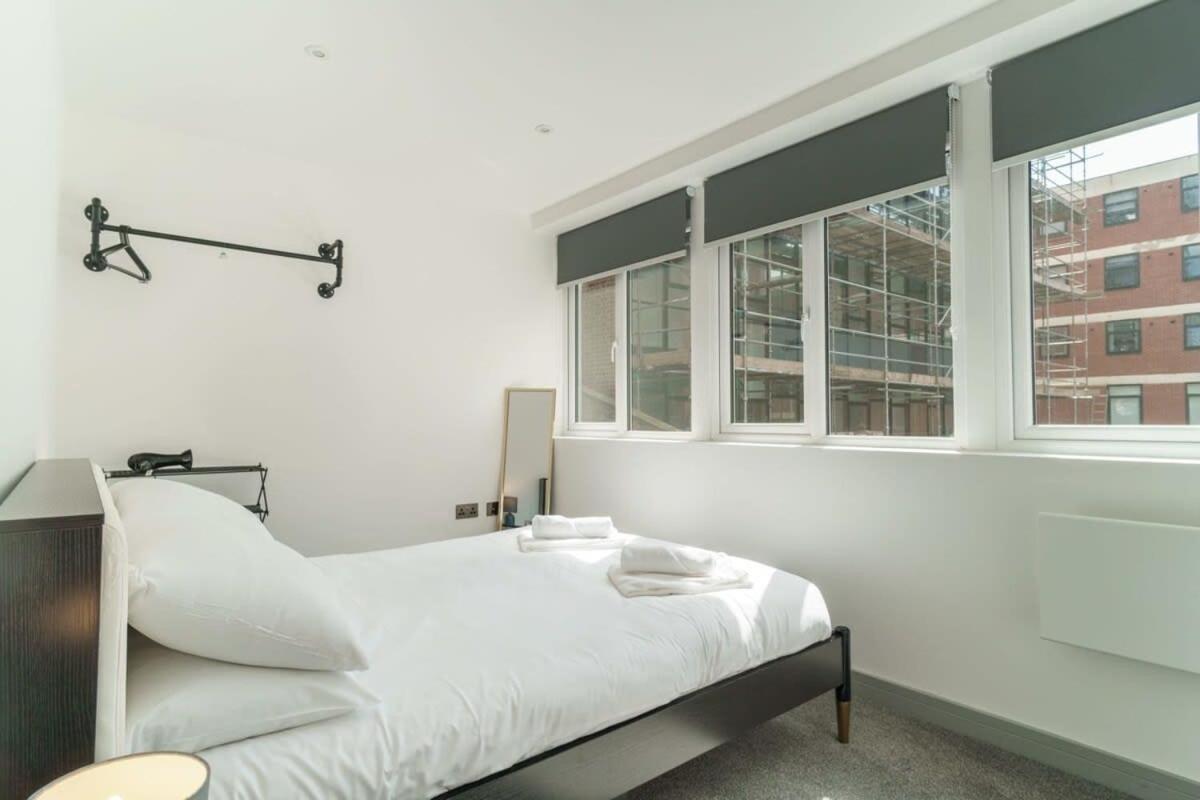 Modern 1 Bedroom Apartment In Preston Centre Dış mekan fotoğraf