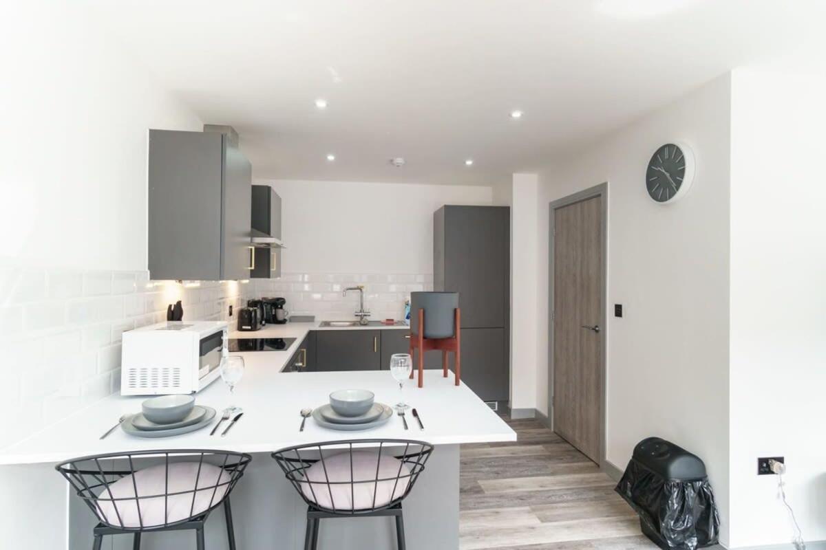 Modern 1 Bedroom Apartment In Preston Centre Dış mekan fotoğraf
