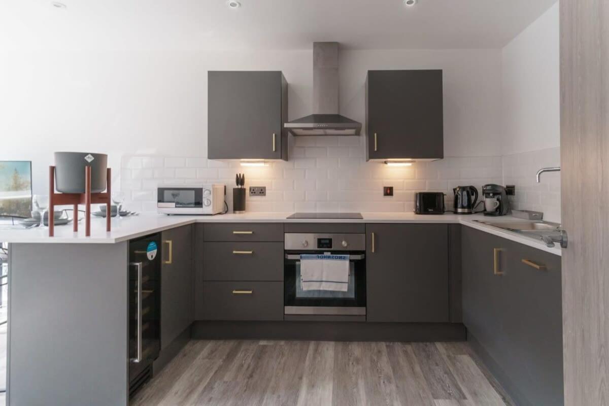 Modern 1 Bedroom Apartment In Preston Centre Dış mekan fotoğraf