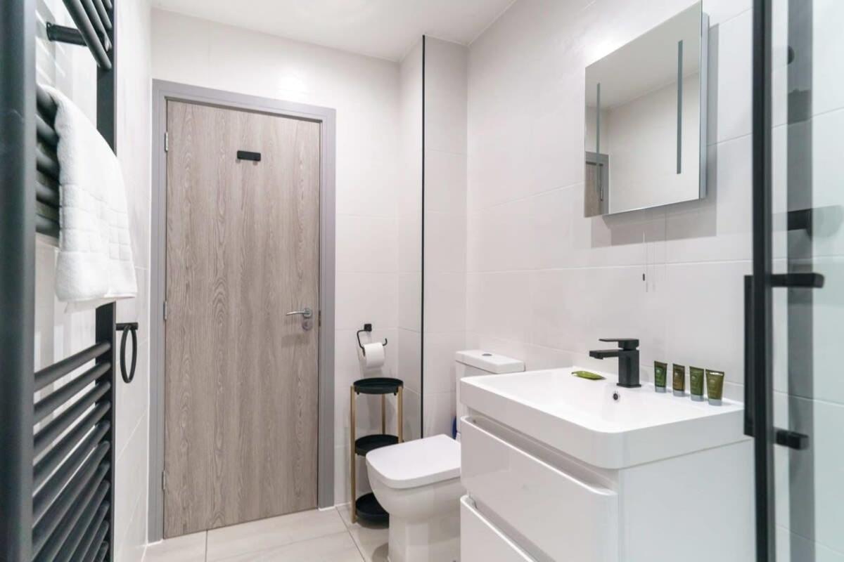Modern 1 Bedroom Apartment In Preston Centre Dış mekan fotoğraf